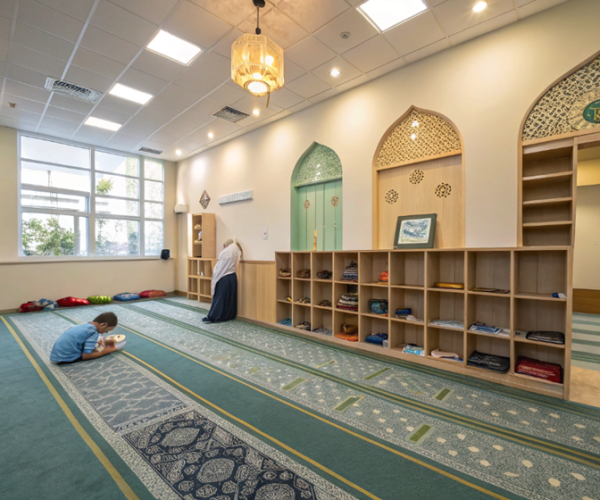 small-children-s-prayer-room-in-an-islamic-element